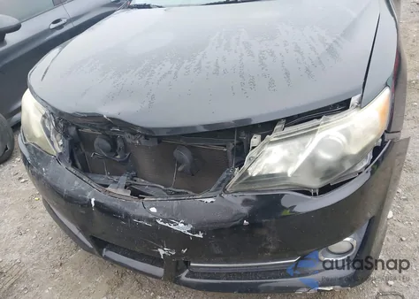 2013 Toyota Camry Se z USA, uszkodzony, nr VIN 4T1BF1FK8DU209180